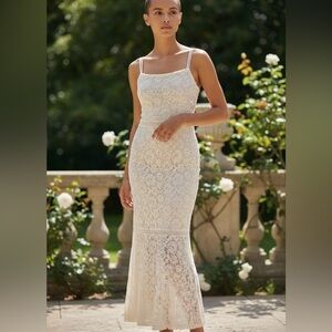 Lauren Ralph Lauren Ivory Floral Lace over Satiny Under Dress Cutout Trim Size 8